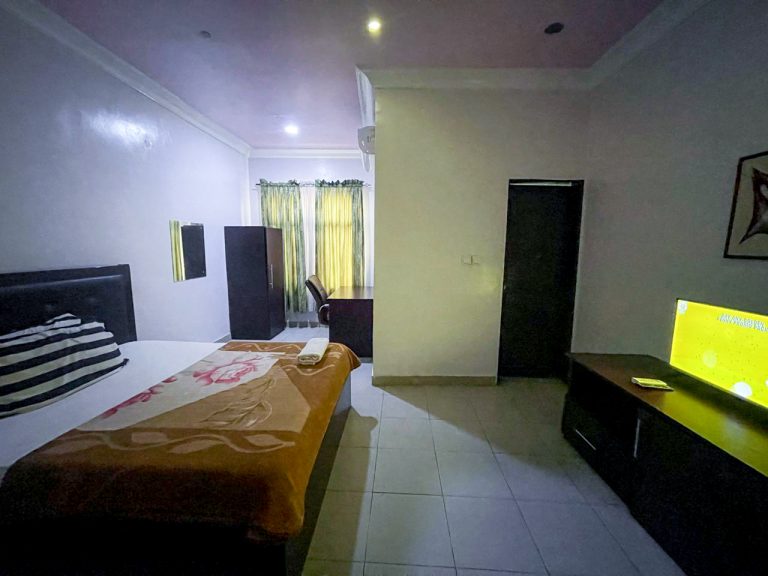 WhatsApp Image 2025-11-24 at 10.34.25