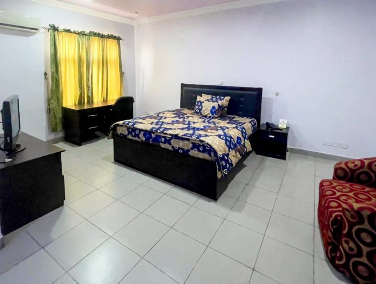 e1e64348816a93579c7f01b7b4ad7aed8f9bc22e (3)