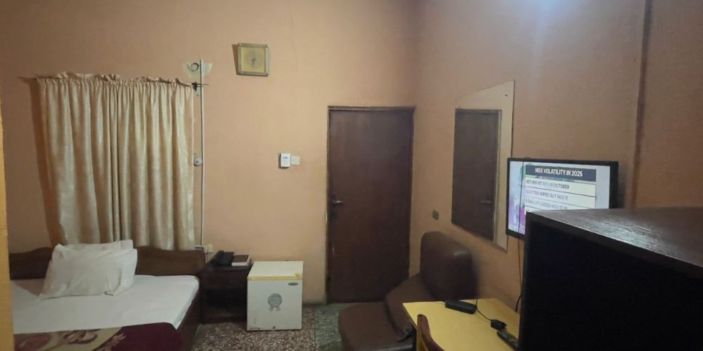 WhatsApp Image 2025-11-24 at 11.45.19